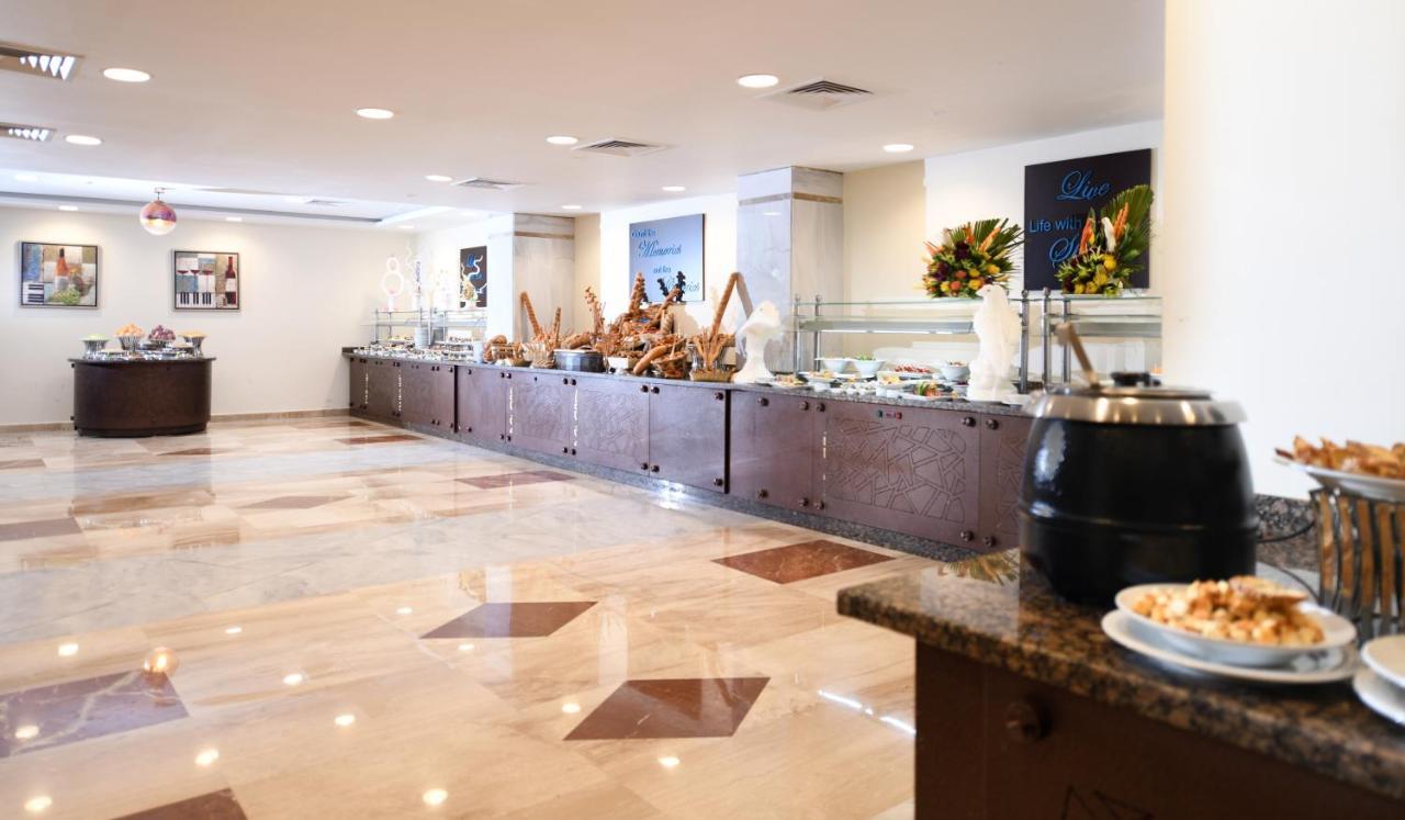 Tolip El Forsan Hotel Ismailia Luaran gambar The buffet at the hotel