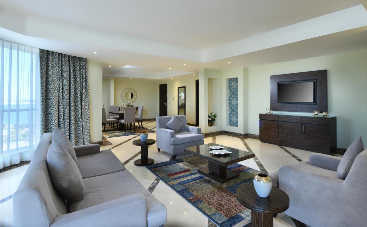 Tolip El Forsan Hotel Ismailia Luaran gambar Suite at the hotel