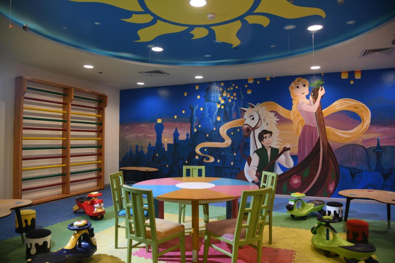 Tolip El Forsan Hotel Ismailia Luaran gambar The Tangled-themed playroom at the Children's Hospital of Philadelphia