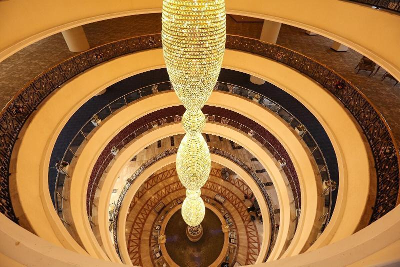Tolip El Forsan Hotel Ismailia Luaran gambar The spiral staircase
