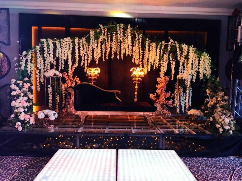 Tolip El Forsan Hotel Ismailia Luaran gambar A stage for a traditional Pakistani wedding