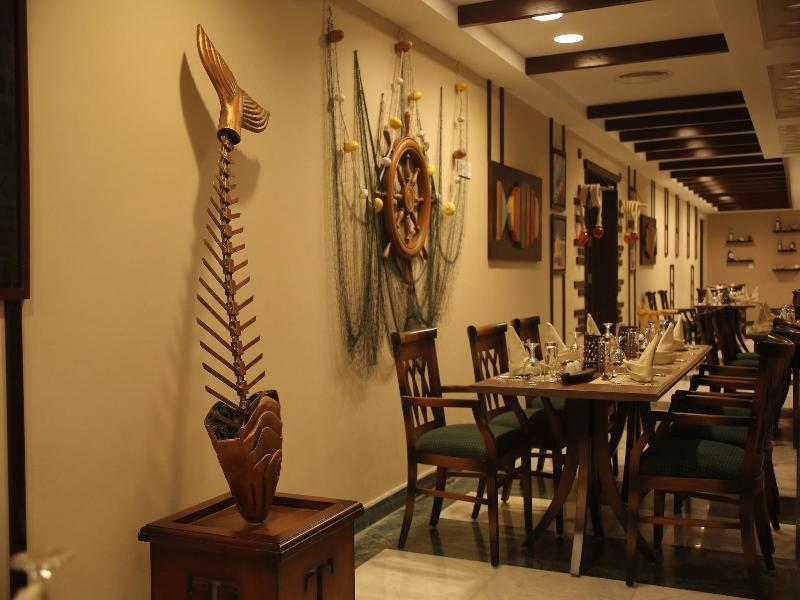 Tolip El Forsan Hotel Ismailia Luaran gambar The interior of the restaurant